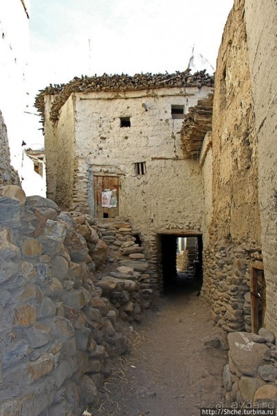 Мустанг, Cchusang — последний город в долине Кали Гандаки