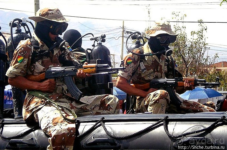 Какой парад без моряков? Военно-Морской флот Боливии