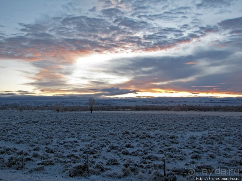 Прикольный рассвет в плоскогорье штата Вайоминг