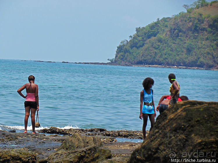 "Девки в озере купались..."