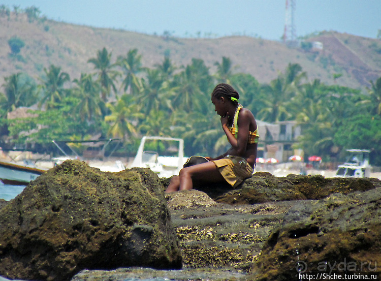 "Девки в озере купались..."