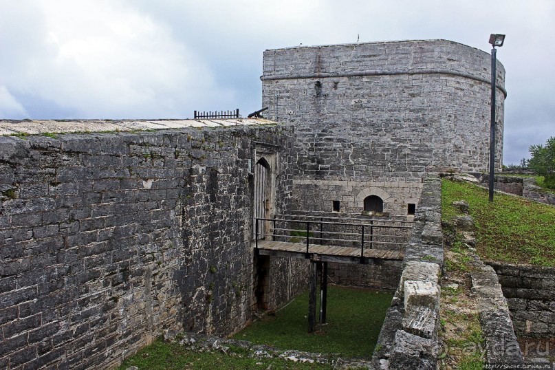 Пушкам ... незачем палить