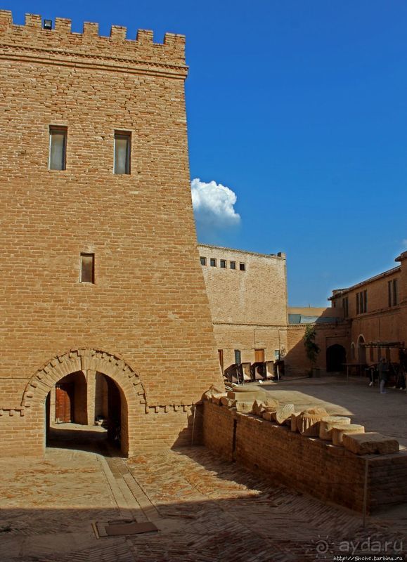 Французский замок Шуш — пример донаучной эры археологии