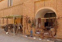 Французский замок Шуш — пример донаучной эры археологии