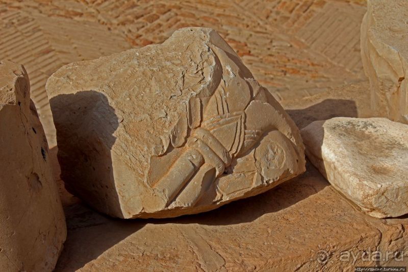 Французский замок Шуш — пример донаучной эры археологии