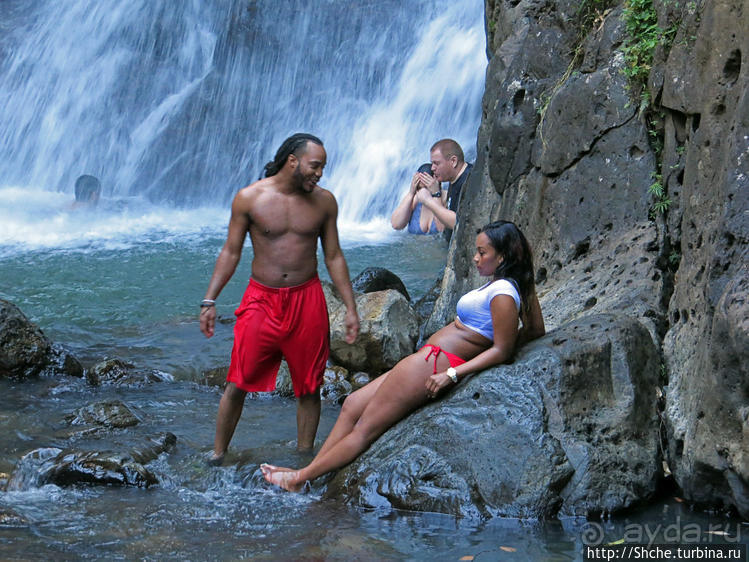 Водопад Ла Мина — хоть искупаться, хоть поглазеть