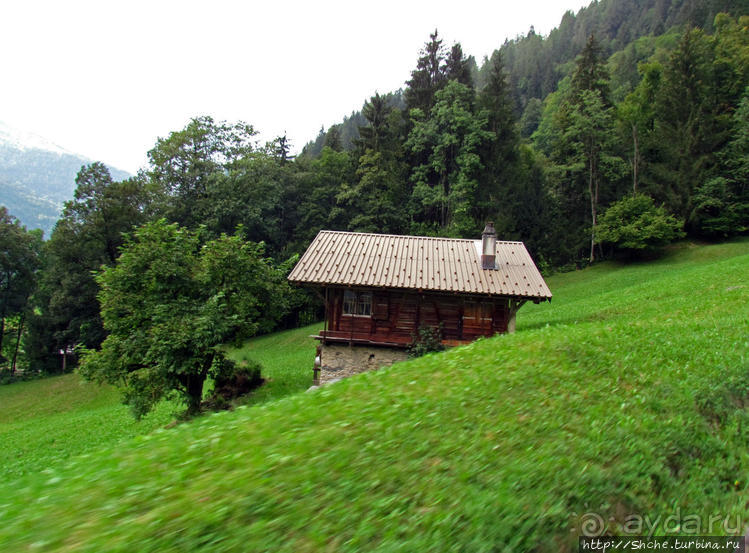 "Чистый фонтан" Лаутербрюннен — город в долине водопадов