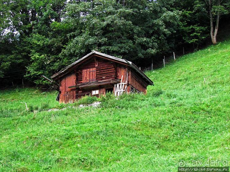"Чистый фонтан" Лаутербрюннен — город в долине водопадов