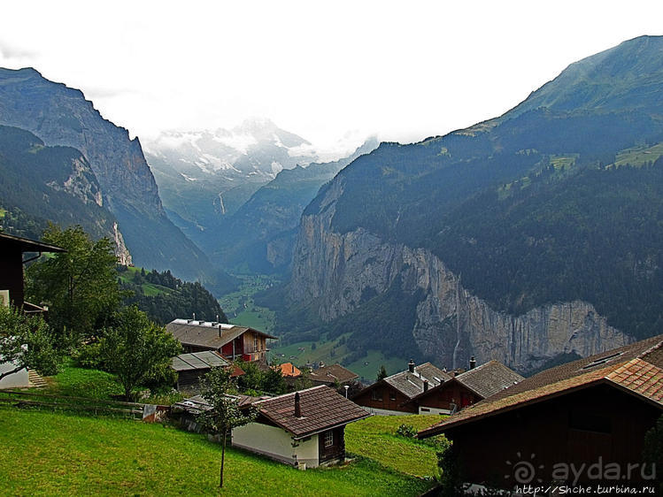 "Чистый фонтан" Лаутербрюннен — город в долине водопадов