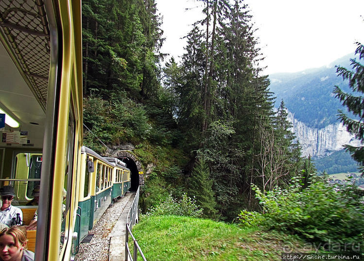"Чистый фонтан" Лаутербрюннен — город в долине водопадов