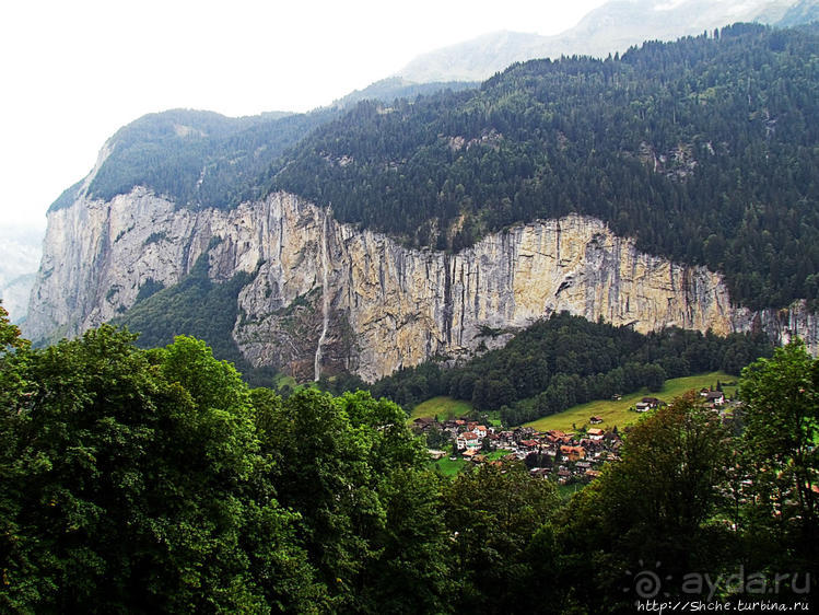 "Чистый фонтан" Лаутербрюннен — город в долине водопадов