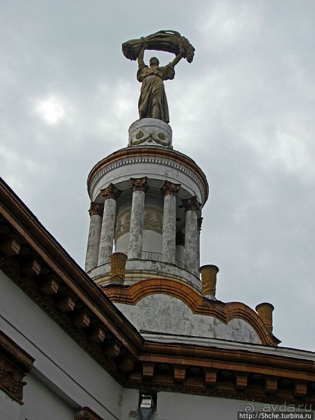 Шедевры архитектуры соцреализма в киевском ВДНХ