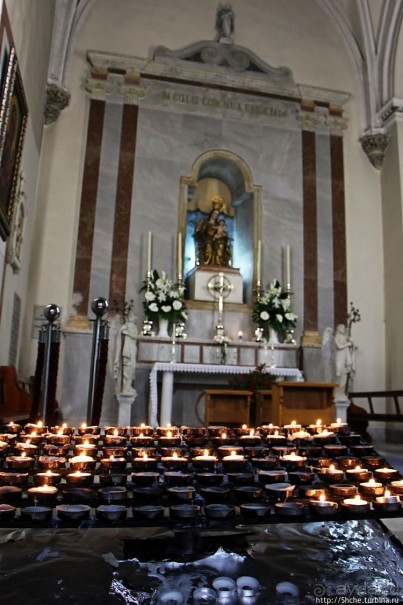 Кафедальный собор Св. Марии Коронованный как зеркало истории