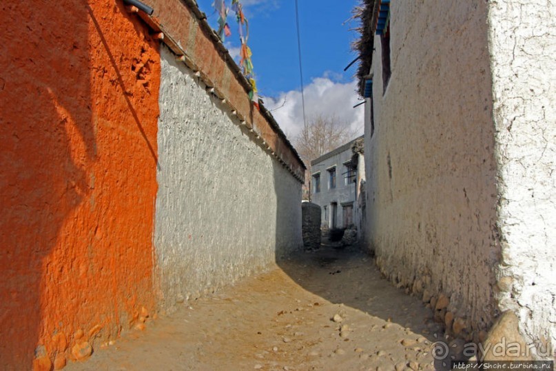 Маранг — еще один центр "цивилизации" Мустанга