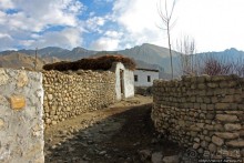 Маранг — еще один центр "цивилизации" Мустанга