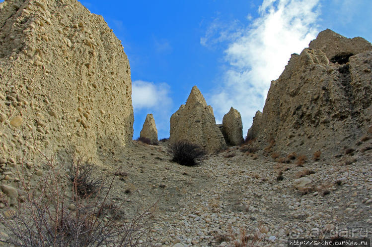 Маранг — еще один центр "цивилизации" Мустанга