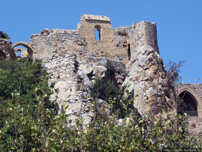 Замок Святого Иллариона- самая сохранившаяся крепость Кипра