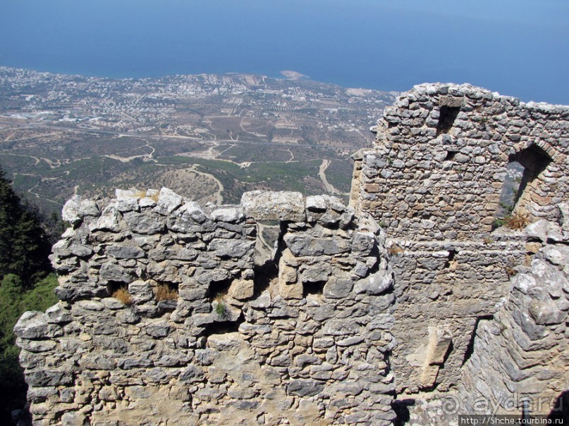 Замок Святого Иллариона- самая сохранившаяся крепость Кипра