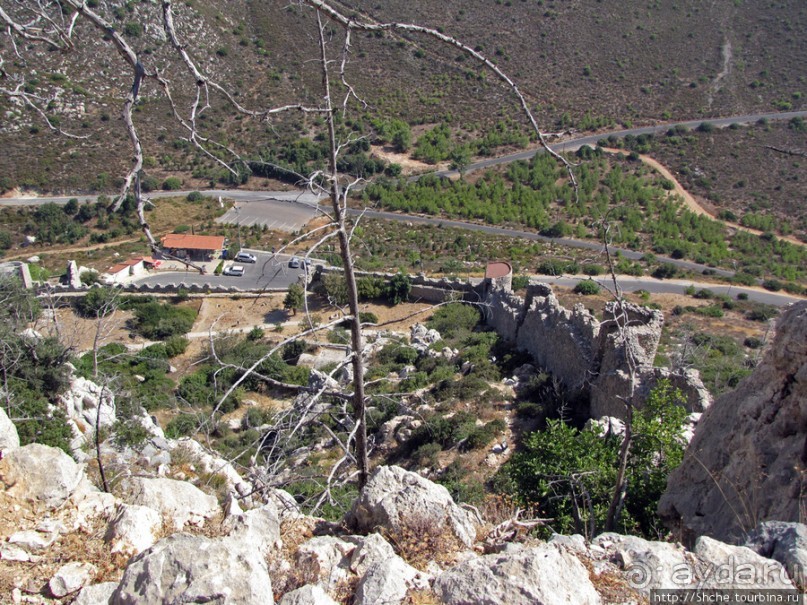 Замок Святого Иллариона- самая сохранившаяся крепость Кипра