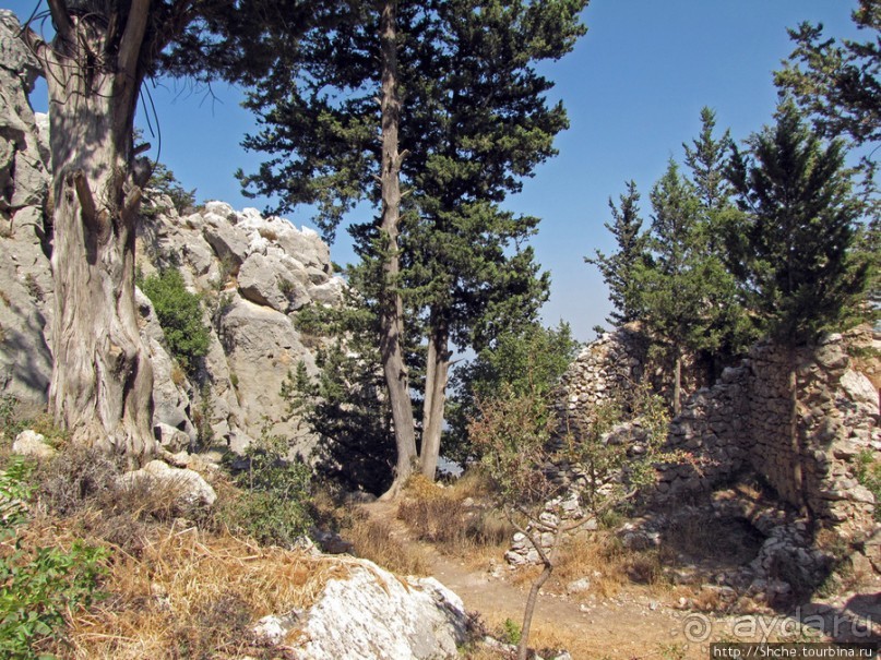 Замок Святого Иллариона- самая сохранившаяся крепость Кипра