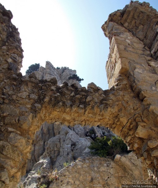 Замок Святого Иллариона- самая сохранившаяся крепость Кипра