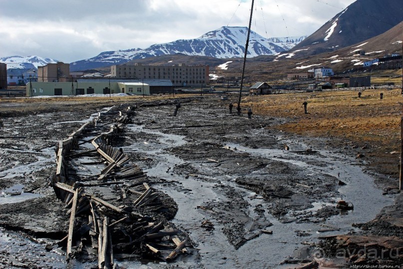 Заполярная Кин-Дза-Дза, или эстетика жесткого индустриализма