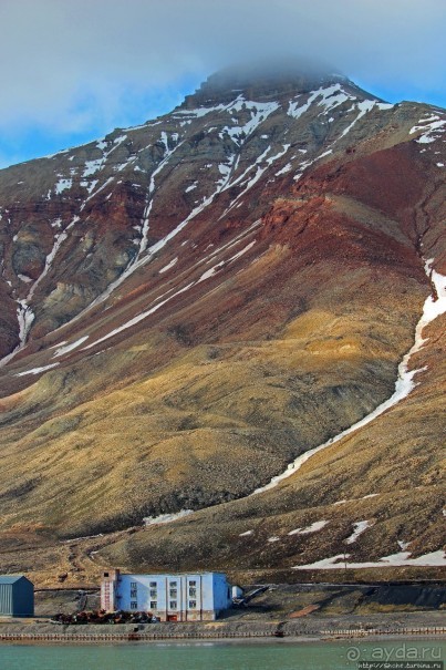 Заполярная Кин-Дза-Дза, или эстетика жесткого индустриализма