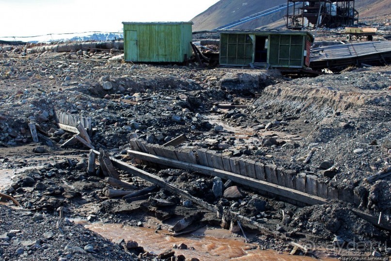 Заполярная Кин-Дза-Дза, или эстетика жесткого индустриализма