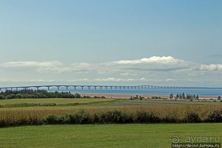 Смотрим на архитектурное чудо со стороны Смотрим на архитектурное чудо со стороны