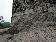 Руины замка Драхенфельс на вершине Скалы Дракона Drachenfels