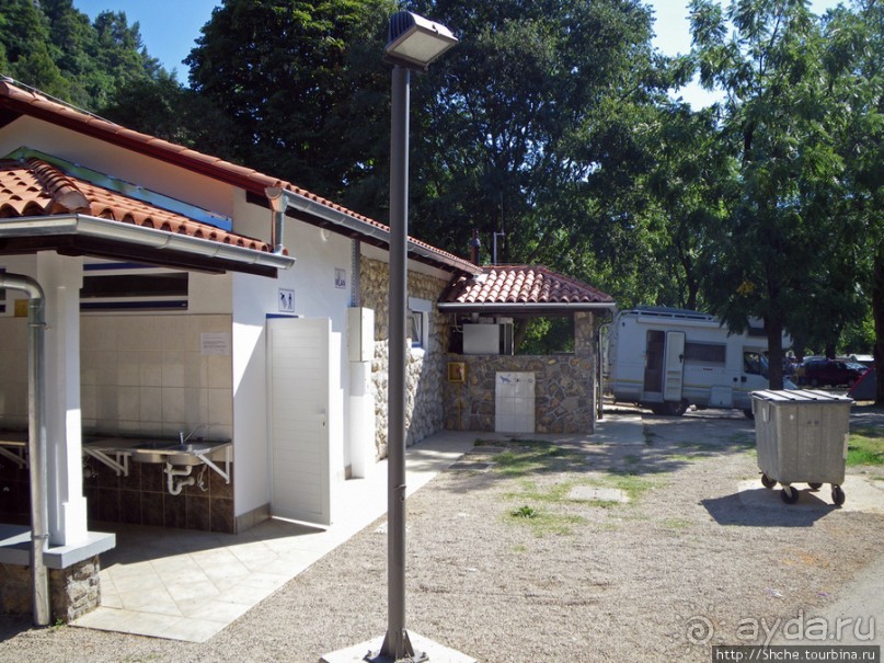 Комфортабельный автокемпинг-отель в уединенном заливе