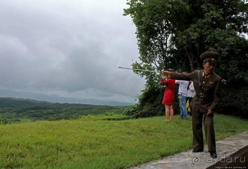 Пограничная застава КНДР и южнокорейская "стена"