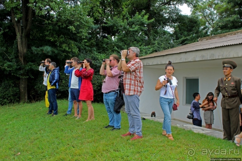 Пограничная застава КНДР и южнокорейская "стена"