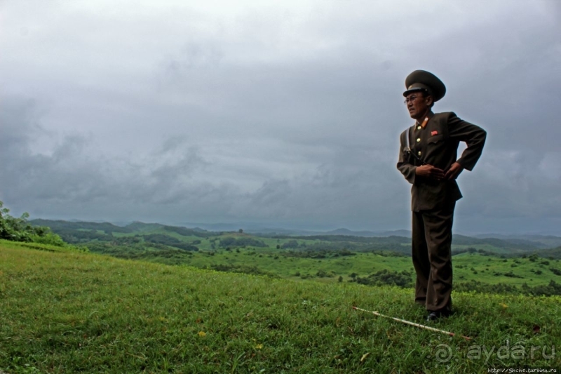 Пограничная застава КНДР и южнокорейская "стена"