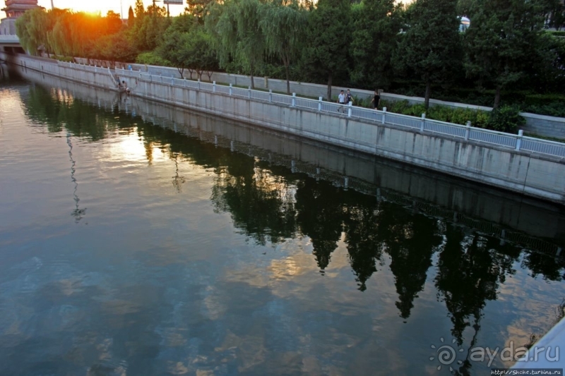 Tonghui Riv. в Пекине, как часть Большого Канала ЮНЕСКО 1443