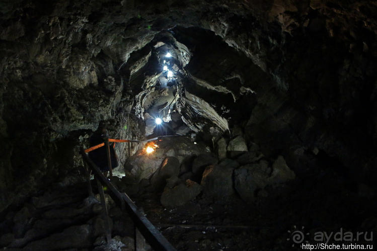 В застывшем пузыре (лавовый тоннель)