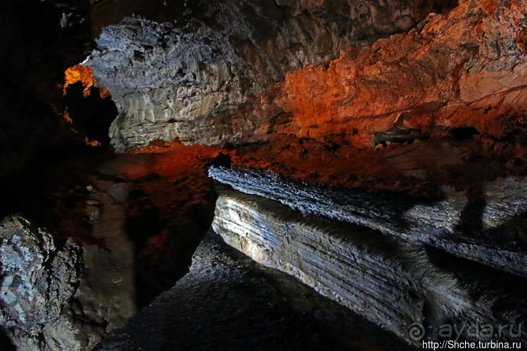 В застывшем пузыре (лавовый тоннель)