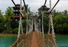 Остров, на острове остров (южная точка Континентальной Азии)