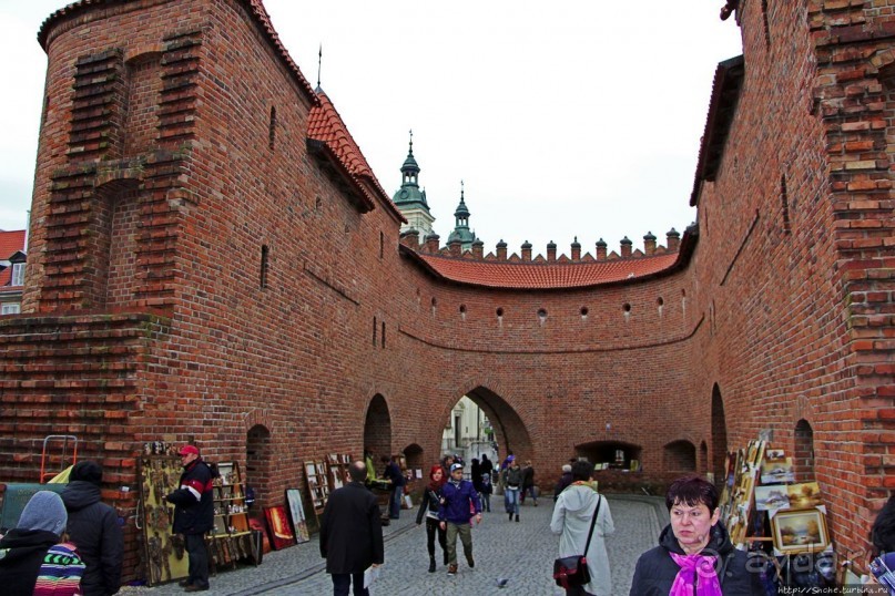 Варшавский Барбакан — и история, и искусство