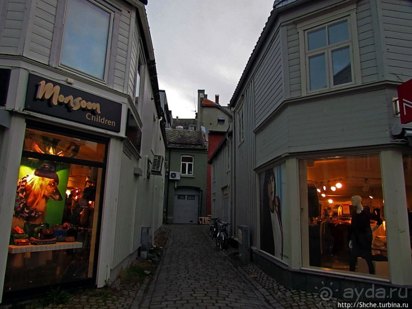 "Кажется, ночь начинается..." Вечер, сумерки, Тронхейм