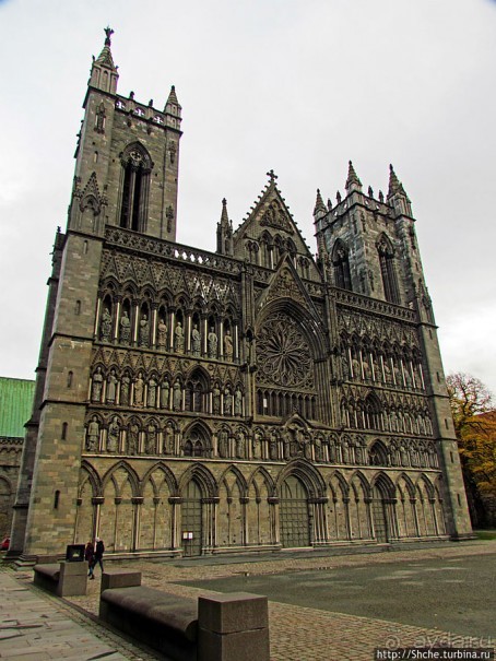 "Кажется, ночь начинается..." Вечер, сумерки, Тронхейм