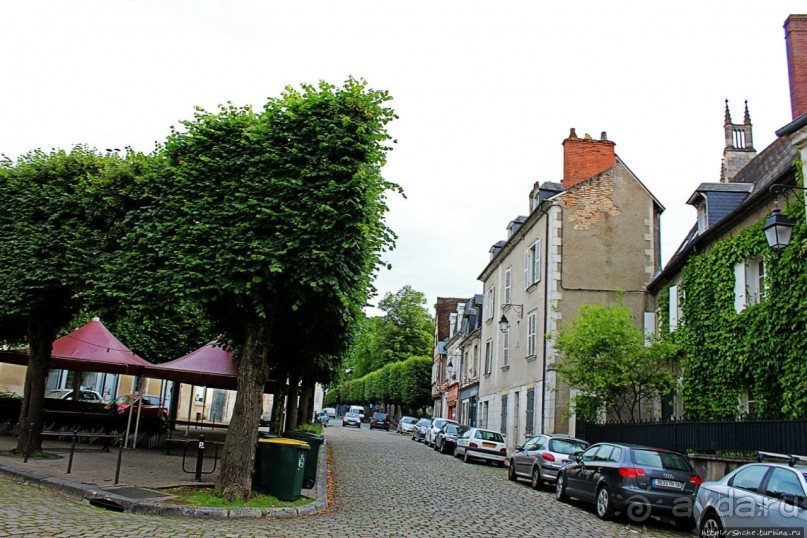 Бурж — любопытные факты на фоне старинных улиц