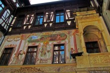 " Встречают по одежке" — внешний лоск дворца Пелеш