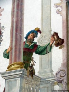 " Встречают по одежке" — внешний лоск дворца Пелеш