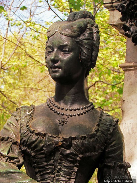 Avenida da Liberdade — гламурный бульвар в Лиссабоне