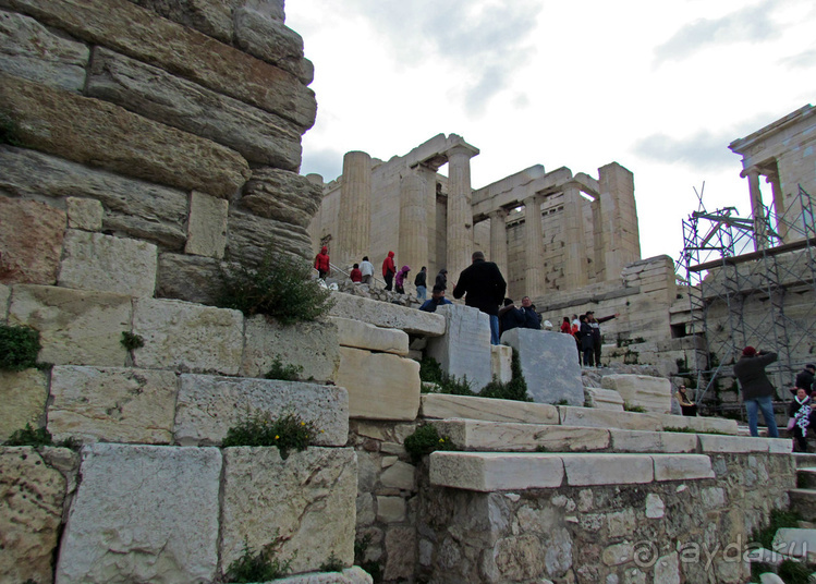 На холме Акрополь — Пантеон, вечная реставрация и остальное