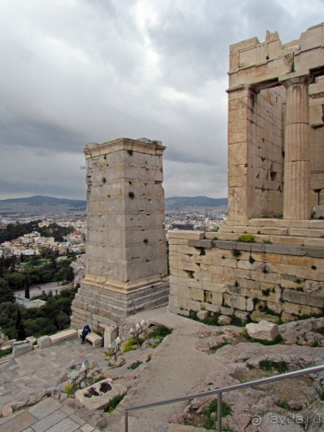 На холме Акрополь — Пантеон, вечная реставрация и остальное