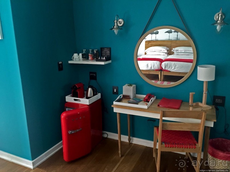 Бутик-отель и устрицы с шампанским на завтрак