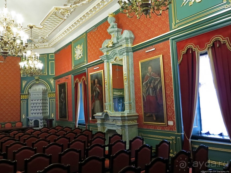 Аки хоромы царские — интерьеры замка Радзивиллов в Несвиже