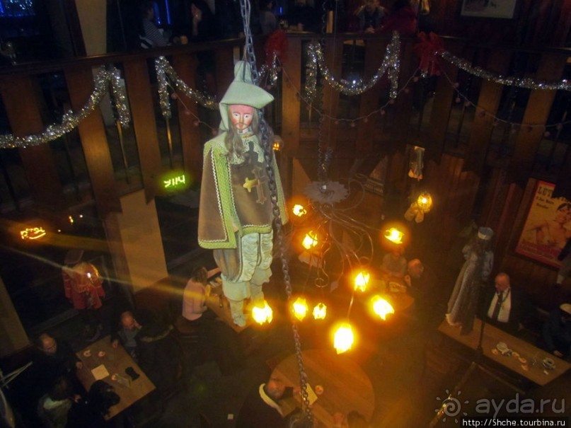 Традиционный бельгийский ресторан в центре Брюсселя